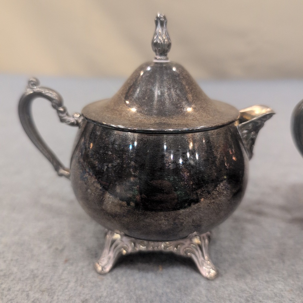 Oneida Silver Plated Footed Cream and Sugar Set with Lid USA Vintage - Picture 2 of 6